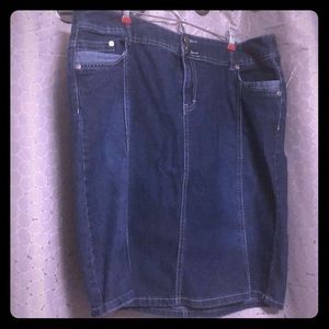 Avenue Jean Skirt